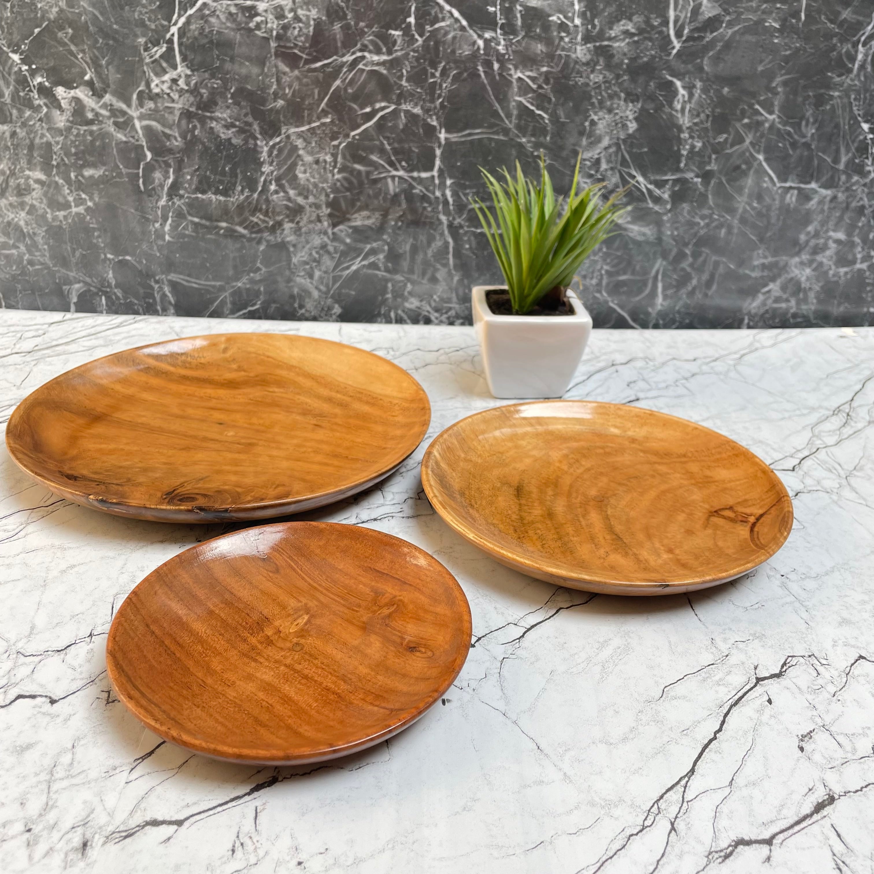 Kraftsone  Wooden Round Plate Set of 4 || Food Grade and Water Resistant